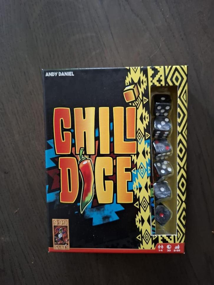 Dobbelspel Chili Dice., Hobby en Vrije tijd, Gezelschapsspellen | Bordspellen, Zo goed als nieuw, Een of twee spelers, Drie of vier spelers