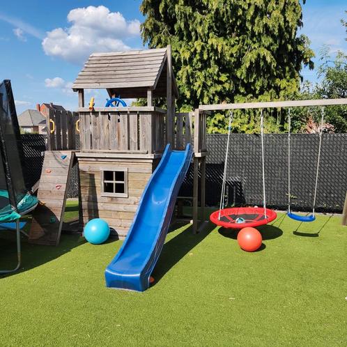 Groot speeltoestel Neerkant, Kinderen en Baby's, Speelgoed | Buiten | Speeltoestellen, Zo goed als nieuw, Glijbaan, Schommel, Ophalen