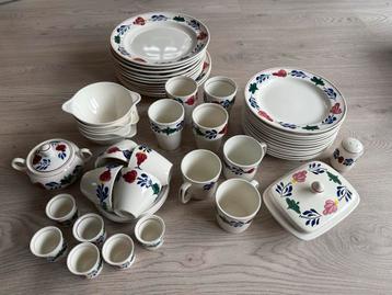 Boerenbont Servies (Boch): Borden, ontbijtbordjes beschikbaar voor biedingen
