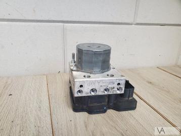 Opel Meriva B 2010 - 2017 abs pomp code AKP 13426850 €150 beschikbaar voor biedingen