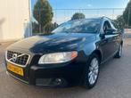 Volvo V70 2.5 T AUT 2010 Zwart hele mooie volvo !!!!, Auto's, Automaat, Euro 5, 1800 kg, Vierwielaandrijving