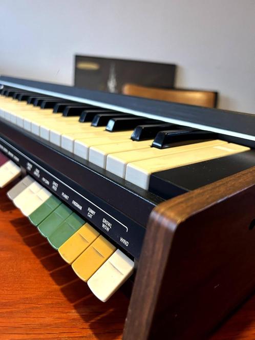 Roland SH-2000 (Vintage 1974 Synthesizer), Muziek en Instrumenten, Synthesizers, Gebruikt, Overige aantallen, Roland, Ophalen
