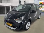 Toyota Aygo 1.0 VVT-i X-play Automaat Cabrio-TOP +NAP NL-aut, Auto's, Stof, Gebruikt, Euro 6, 4 stoelen