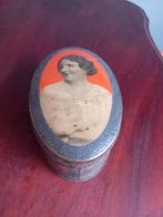 Ovaal blik 1940 Prinses Juliana, Ophalen of Verzenden, Gebruikt, Overige