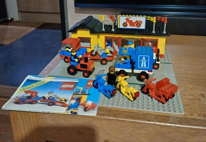 Motorhuis 6373 compleet, Kinderen en Baby's, Speelgoed | Duplo en Lego, Ophalen