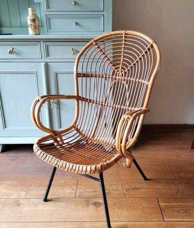 Heerlijk zittende vintage Rotan Stoel hoog model Noordwolde, Huis en Inrichting, Stoelen, Zo goed als nieuw, Eén, Riet of Rotan