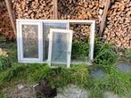 Kozijn 3 ramen. Reparatie nodig aan hout, Ophalen of Verzenden, Gebruikt, Hout, Raamkozijn