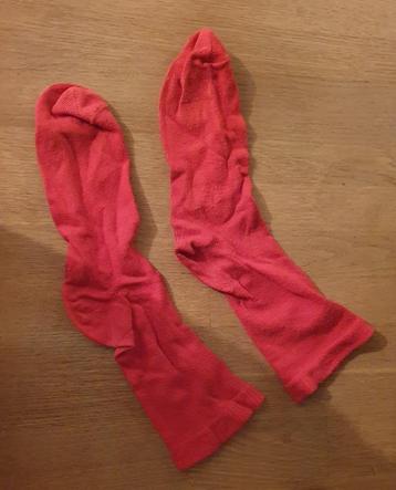 Rode Sokken voor Piet (Sinterklaas) (Sint en Piet) beschikbaar voor biedingen
