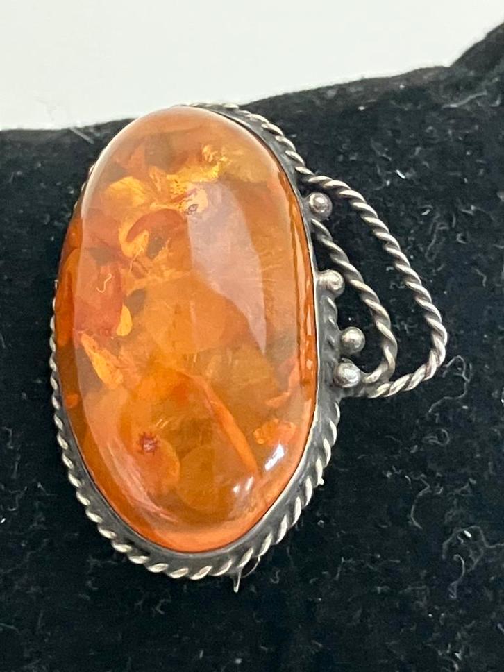 Antieke speld barnsteen, Sieraden, Tassen en Uiterlijk, Antieke sieraden, Broche, Overige materialen, Ophalen of Verzenden