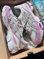 Asics gel-nyc cream mineral beige, Sport en Fitness, Volleybal, Ophalen of Verzenden, Zo goed als nieuw, Schoenen
