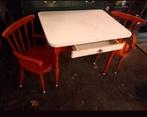 Vintage kindertafel met 2 stoelen I.z.g.s., Kinderen en Baby's, Ophalen, Zo goed als nieuw, Tafel(s) en Stoel(en)