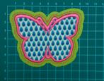 strijkembleem Vlinder 9 X 8,5 CM NIEUW IN DE VERPAKKING, Hobby en Vrije tijd, Strijkembleem Vlinder 9 X 8,5 CM NIEUW IN DE VERPAKKING