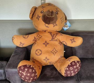 XXL Beer Louis Vuitton motief beschikbaar voor biedingen