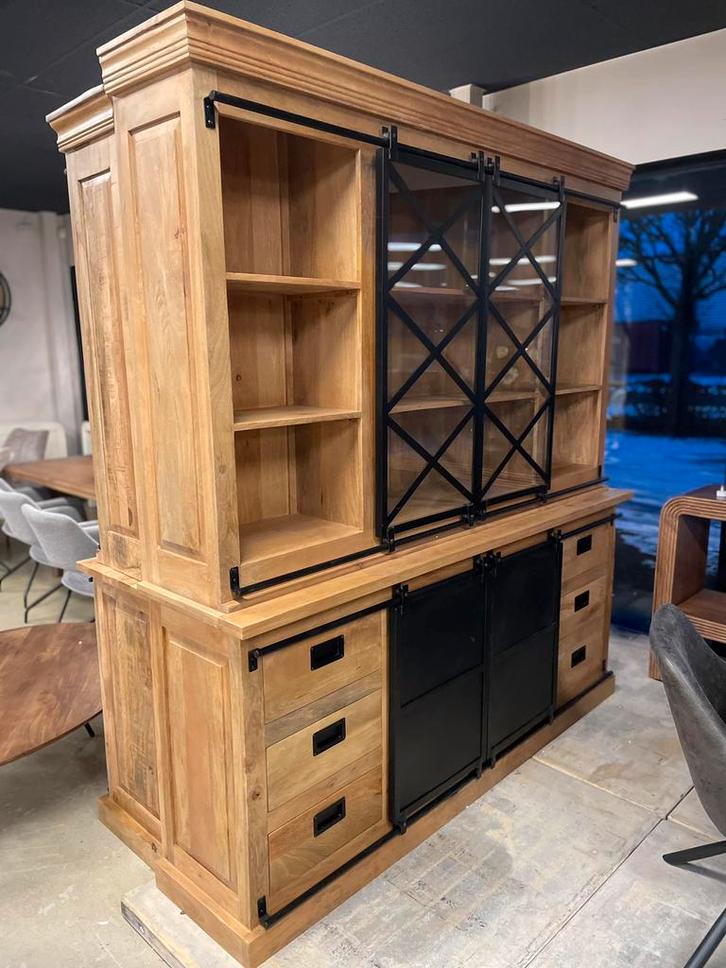 VOORRAAD LEEGVERKOOP BUFFETKAST MANGO CHEFMEUBEL 1095 LAATST, Huis en Inrichting, Kasten | Buffetkasten, Nieuw, 200 cm of meer