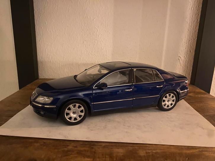 Auto Art Volkswagen Phaeton W12, Hobby en Vrije tijd, Modelauto's | 1:18, Zo goed als nieuw, Auto, Autoart, Ophalen of Verzenden