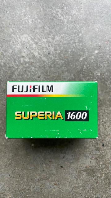 Fujifilm Superia 1600 (natura)