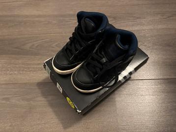 Nike sneakers maat 23 – zwart beschikbaar voor biedingen
