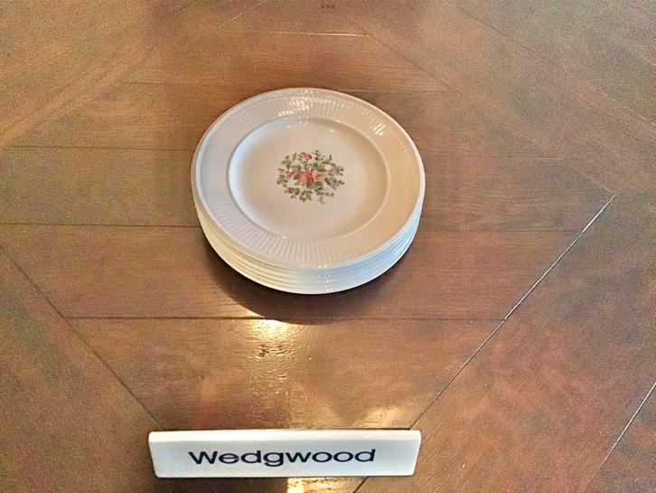 6 Wedgwood Conway gebaksbordjes 18 cm, Huis en Inrichting, Keuken | Servies, Bord(en), Wedgwood, Aardewerk, Ophalen of Verzenden