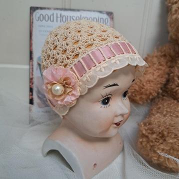 Hand gehaakt Katoen Brocante Poppen mutsje NIEUW  beschikbaar voor biedingen