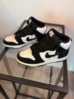 Nike dunk, Nike, Ophalen of Verzenden, Sneakers of Gympen, Zo goed als nieuw