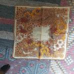 Handgedrukt zakdoekje fisba stoffels 70ties, Antiek en Kunst, Curiosa en Brocante, Verzenden