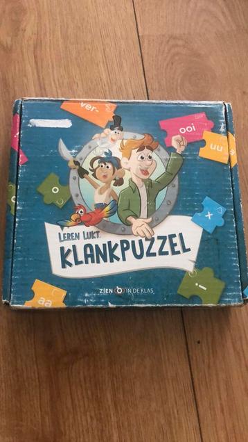 Leren lukt klankpuzzel zien in de klas dyslexie methode beschikbaar voor biedingen