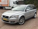 Volvo V50 2.0 Edition II NIEUWE APK CRUISE PSENSOR AIRCO, Auto's, 4 cilinders, Parkeersensor, 66 €/maand, 1999 cc