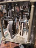 Antieke Engelse lantaarn klok wings €570. 38 cm hoog, Ophalen