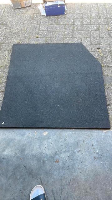 Rubber tegel 99x99 beschikbaar voor biedingen