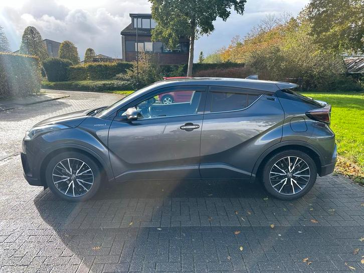 Toyota C-HR 1.8 Hybrid 122pk CVT 2018 Grijs, Auto's, Toyota, Particulier, C-HR, ABS, Achteruitrijcamera, Adaptieve lichten, Adaptive Cruise Control