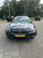BMW 5-Serie 3.0 525D AUT 2010 Grijs schuifdak cognac leer, Auto's, BMW, Automaat, Achterwielaandrijving, 2993 cc, 2000 kg