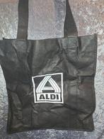 Zwarte Aldi tas, Aldi, Ophalen