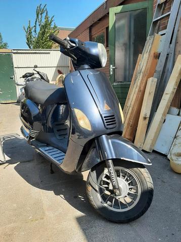 Turbo scooter beschikbaar voor biedingen