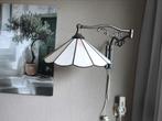 Tiffany  wandlamp met scharnier, Huis en Inrichting, Lampen | Wandlampen, Ophalen of Verzenden, Zo goed als nieuw