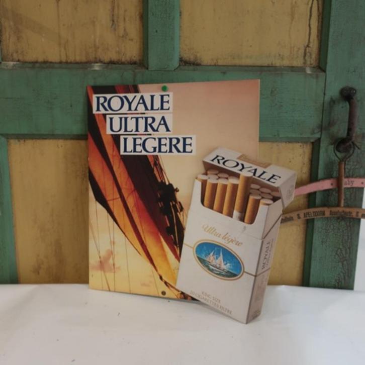 Reclame bord toonbank display sigaretten Royale Ultra Legere, Verzamelen, Rookartikelen, Aanstekers en Luciferdoosjes, Gebruikt