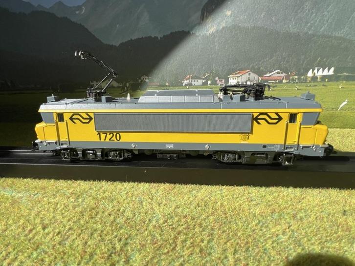 Märklin 37261 E-Lok Serie 1700 NS 1720 Stadswapen Beilen, Hobby en Vrije tijd, Modeltreinen | H0, Zo goed als nieuw, Locomotief