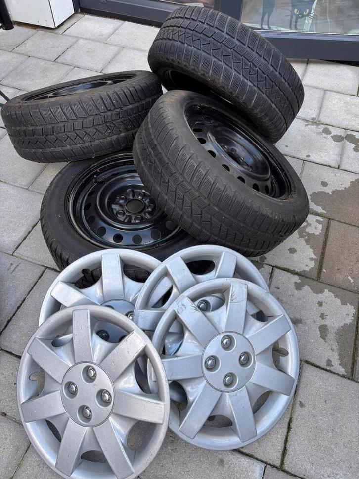 Winterbanden met velgen, Auto diversen, Wieldoppen, Zo goed als nieuw, Ophalen