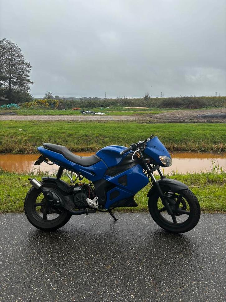 Gilera dna, teruil tegen schakel!!, Fietsen en Brommers, Scooters | Piaggio, Zo goed als nieuw, Overige modellen, Maximaal 45 km/u