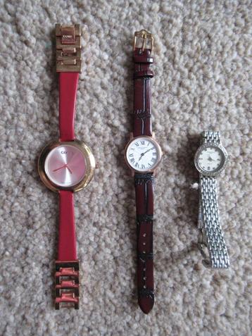 HORLOGE DAMES 3 stuks nieuw 2x lederen band 1x stalen band   beschikbaar voor biedingen