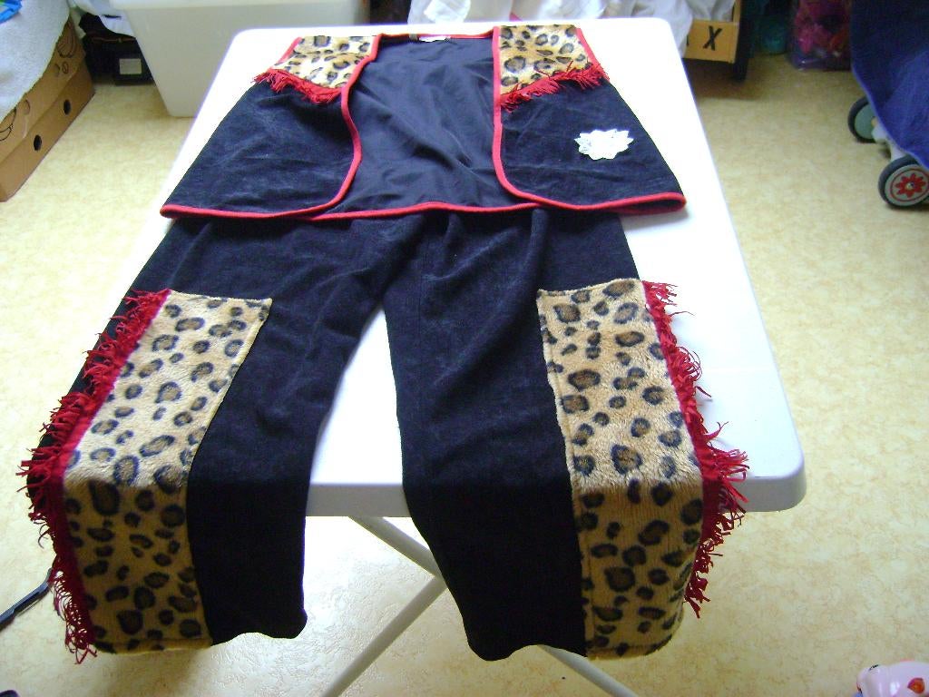 2del cowboypak soort velours zwart en met bruin bont mt140, Ophalen of Verzenden, Zo goed als nieuw, 134 t/m 140, Jongen