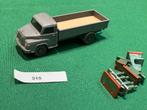 515 Wiking model MAN vrachtwagen  grijs met machine lading, Hobby en Vrije tijd, Modelauto's | 1:87, Ophalen of Verzenden, Gebruikt