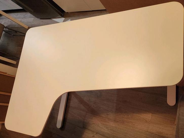 Ikea Bekant hoekbureau, Huis en Inrichting, Bureaus, Zo goed als nieuw, Bureau, Ophalen