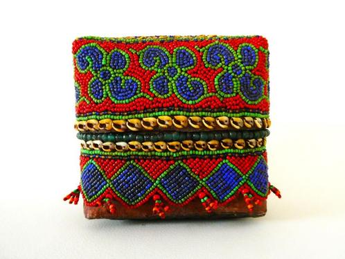 Sirihmandje Indonesië Zuid Sumatra kralenmand schelp, Antiek en Kunst, Kunst | Niet-Westerse kunst, Ophalen of Verzenden