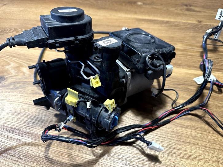 Remeha Calenta 40C (2012) onderdelen, Doe-het-zelf en Verbouw, Geisers en Boilers, Gebruikt, Onderdeel, Aardgas, Minder dan 20 liter