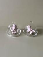 2 glazen stolpjes met een stenen engeltje, Ophalen of Verzenden, Zo goed als nieuw