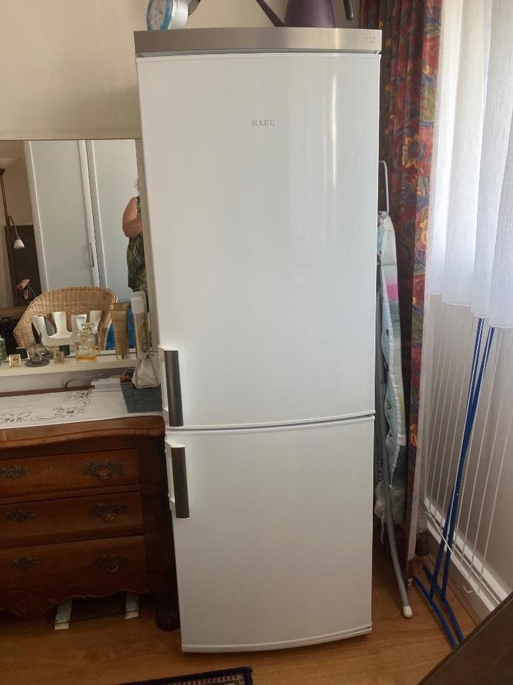 AEG koelvries combinatie, Witgoed en Apparatuur, Koelkasten en IJskasten, Gebruikt, Met aparte vriezer, 200 liter of meer, 160 cm of meer