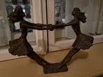 Bronzen beeld van twee dansende meisjes, Ophalen of Verzenden
