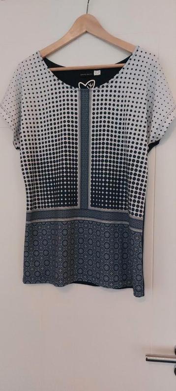 T- shirt van Laura Kent maat 42, zgan, strijkvrij  beschikbaar voor biedingen