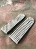 ww2 wehrmacht officials leutnant schulterklappen, Ophalen of Verzenden, Duitsland, Embleem of Badge