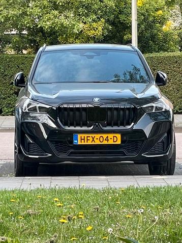 BMW X1 Xdrive30e 326pk Zwart - M-sport - 9500 km beschikbaar voor biedingen